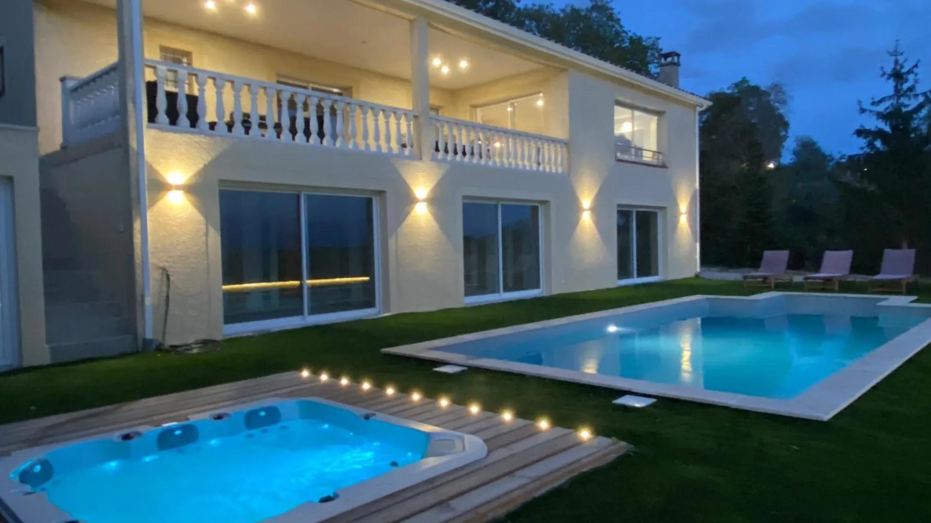 Esperce Villa Vista Valada - Piscine - Jacuzzi - Clim - Bar - Billard - Cinema - Vue Panoramique
